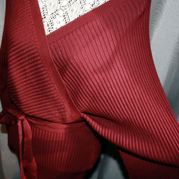 NWT knitted wrap dress - Picture 2 of 3